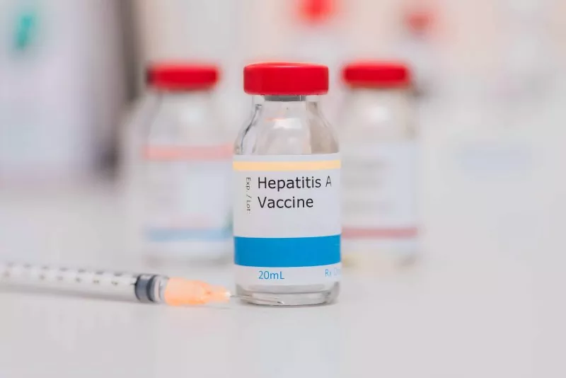 Live Attenuated နှင့် Inactivated Hepatitis A Vaccines ကို ဘယ်လိုရွေးချယ်မလဲ။